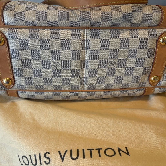 100% authentic LV bag with box - Picture 5 of 5